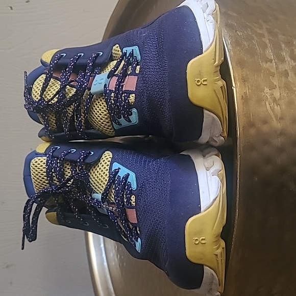 On Cloud Hi Edge Sneakers Sz W9 - Picture 4 of 8